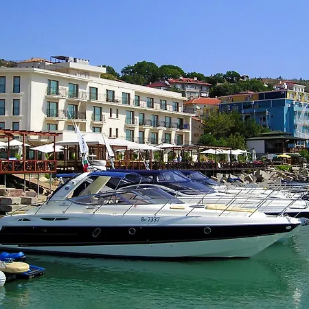 Maria ゲストハウス 3*